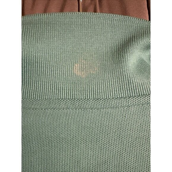 LL Bean 233437 Polo Shirt Mens Large Green Traditional Fit BACK COLLAR STAIN - Picture 3 of 11